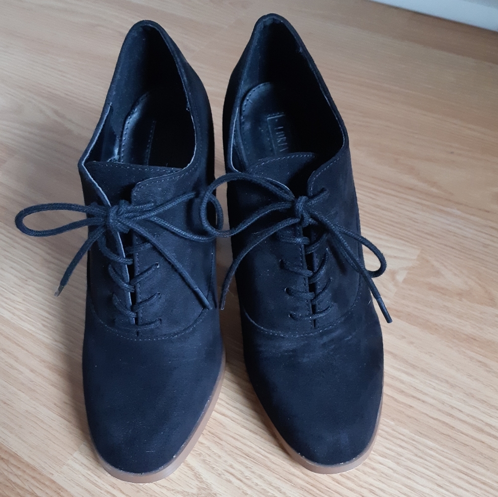 Black Heeled Booties - Picture 2 of 8